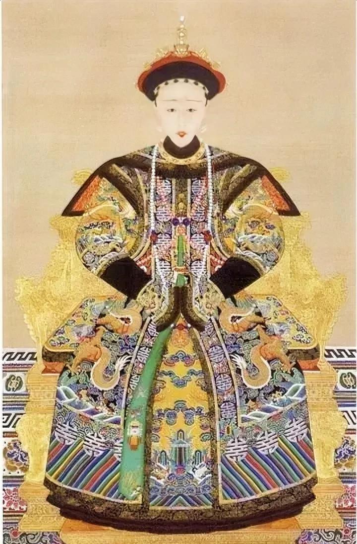 1834年，52岁道光皇帝陪着全贵妃吃晚膳，而在一旁侍奉的18岁宫女，让皇帝心中