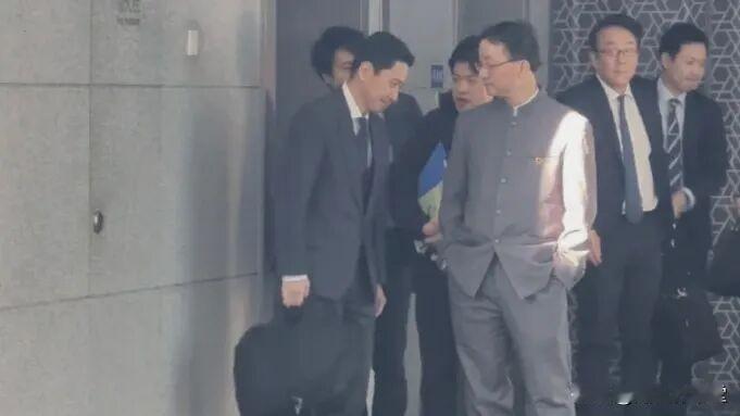 中回应美英日：只是没兴趣！和美国争世界第一，中国没兴趣！美国你要第一，请继续