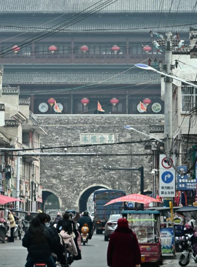 万万没想到，洪武八年建造的鼓楼，历经600的风雨都没事，如今重修之后，仅仅坚