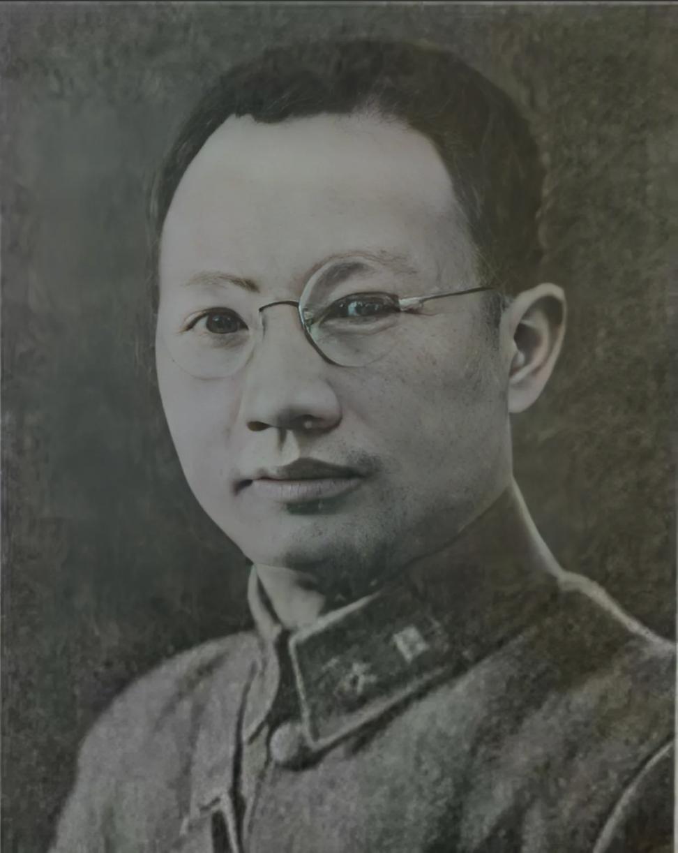1949年，国军军长路过贵阳时，顺手杀死了黔军元老卢焘，贵州省主席谷正伦，怒道：