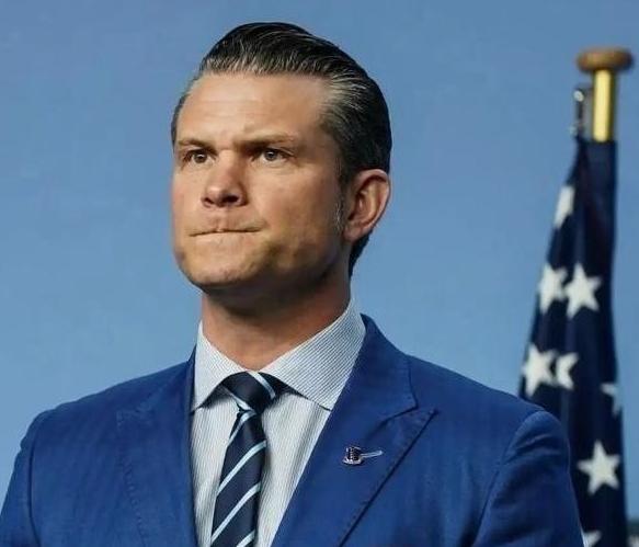 一位美国专家一句话将美国的体面撕了下来！别看如今美国依旧是世界霸主的身份，但实际