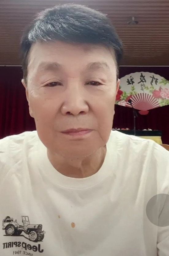 珍友社班主衡小珍：我承认杨议拜师侯宝林，杨议拜师宴我和儿子也会参加。杨议拜师对相