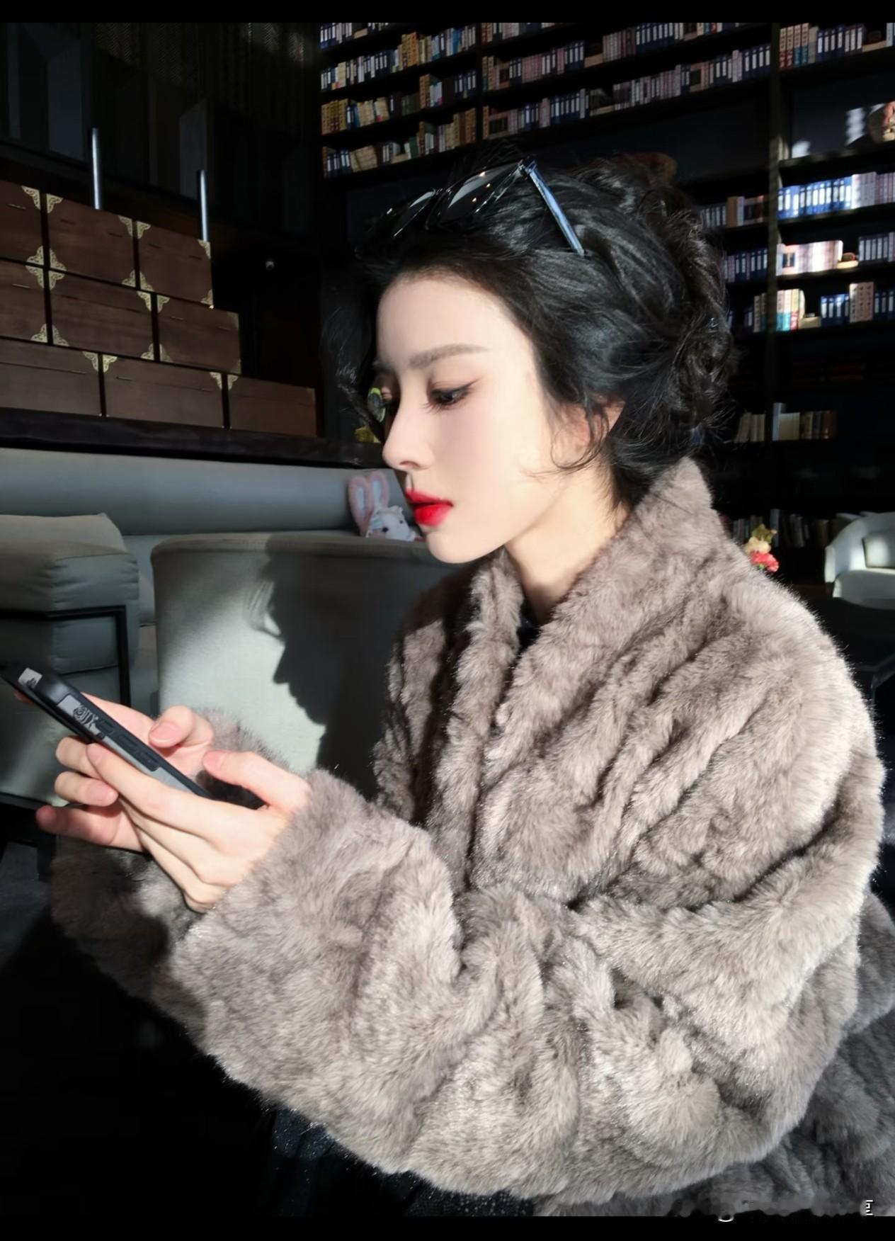 跟拍摄影很有个性的大女人