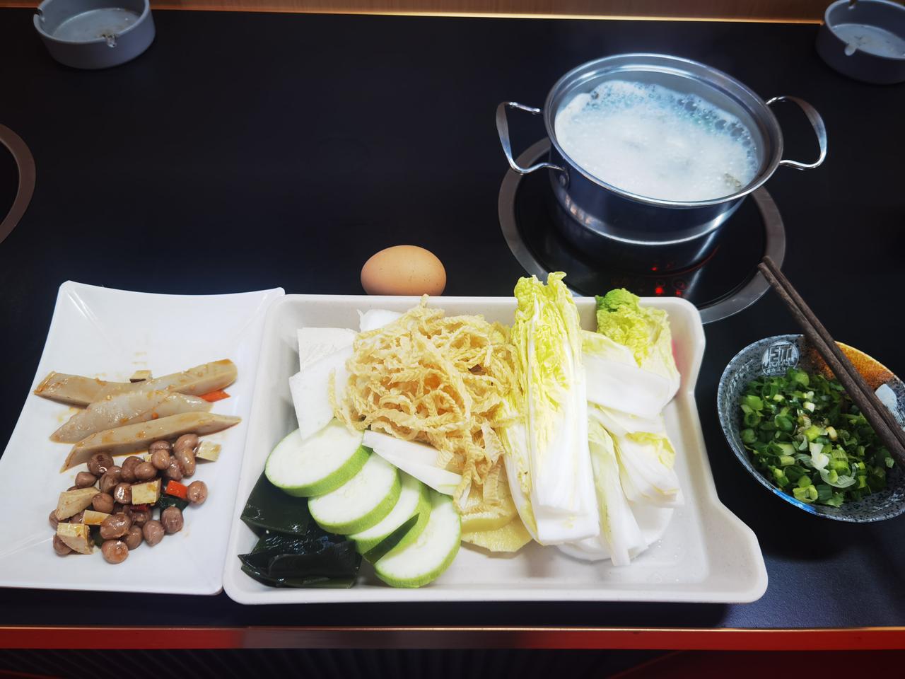 为了减肥，我宁愿吃火锅，都不去饭店吃炒青菜，这是为啥？多吃青菜，少吃肉，少盐，