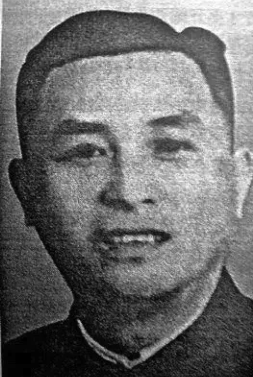 1941年，谢育才被捕，为将关键情报必须送出去，他狠心丢下未满1岁的孩子，逃出了