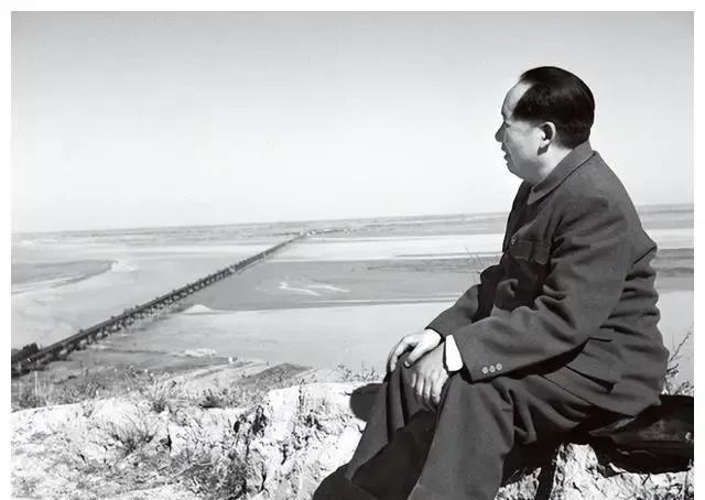 1962年，毛主席听说，印度为了扭转败局，派出了杰特联队，他一怔，随即大怒：“百