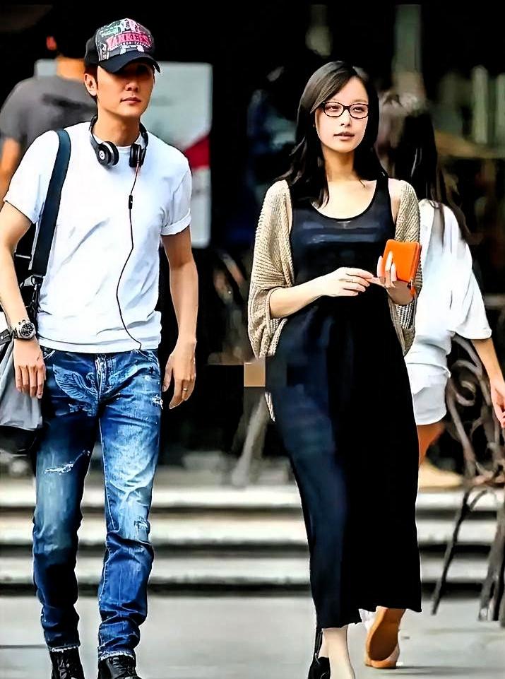 我是男的，我来说句大实话：冯绍峰对赵丽颖那样，根本不是爱，是怂刷到对比冯绍峰