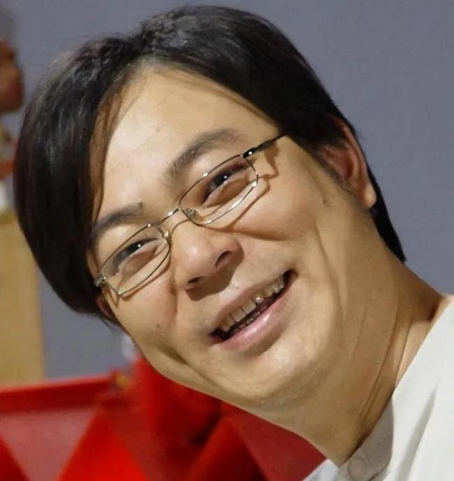 高亚麟及持股公司被执行310万，“国民老爸”怎么了？企查查APP显示，高亚麟（