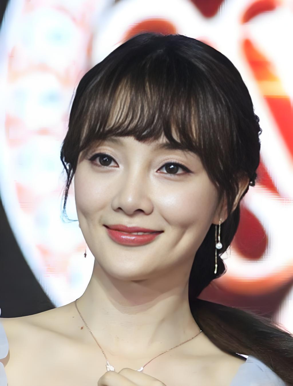 大家可能不知道，其实李小璐还做了一件直到现在让人想起来还必须竖大拇指的事！2