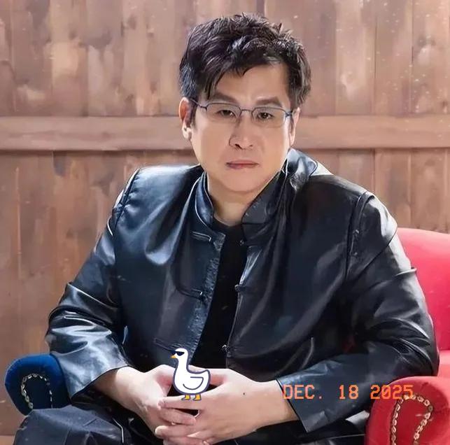 谁能想到，唱着“风雨中这点痛算什么”的郑智化，如今会陷入这样的舆论漩涡？前脚刚说