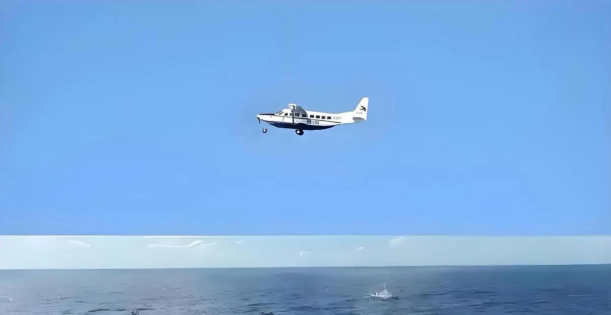 3月20日，菲律宾海岸警卫队一架C-208飞机晃悠到美济礁附近。咱们守岛部队没含