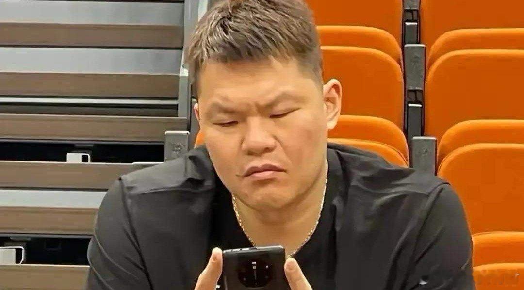 朱芳雨竭尽全力！今天晚上19:35，广东男篮将在东莞主场对阵上海男篮！虽然两队目