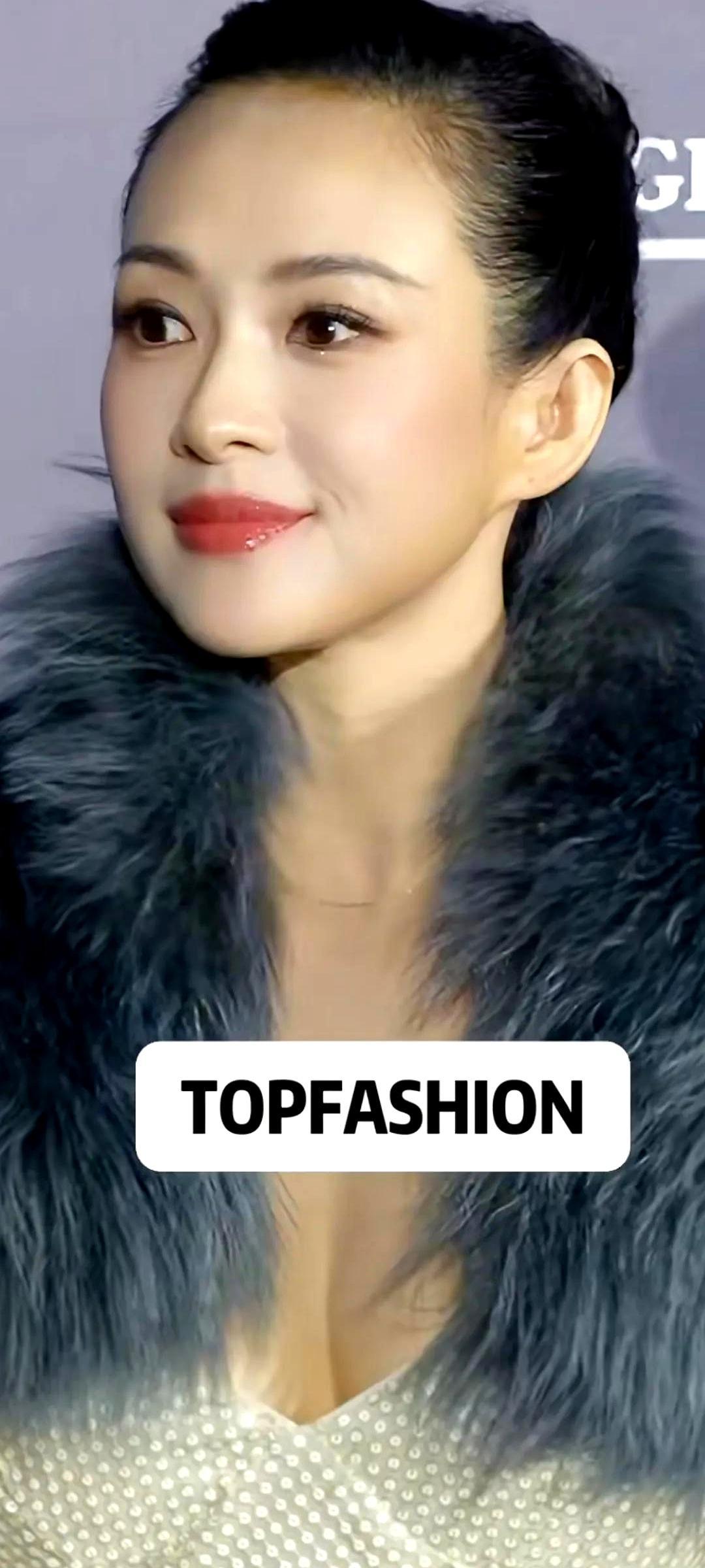 那个深夜，影后的傲慢在草根的体面面前，碎了一地。舞台上，章子怡眼神凌厉，直