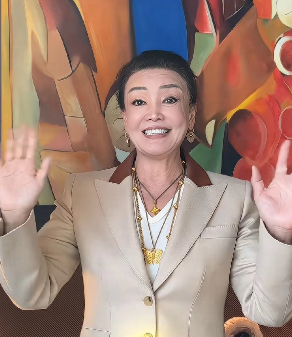 张兰说自己每月的工资是23000自己算了算，就算是玥儿霖儿以后到北京，连学费带