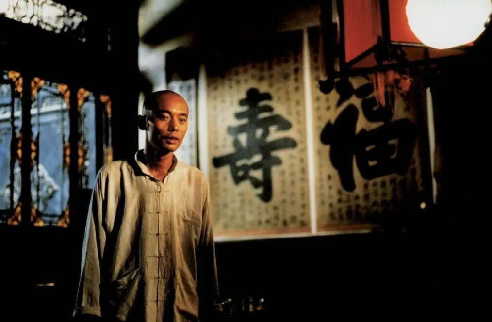 “《活着》里的福贵那么惨，他为什么从来没想过自杀？”这实际是个假问题，因为福