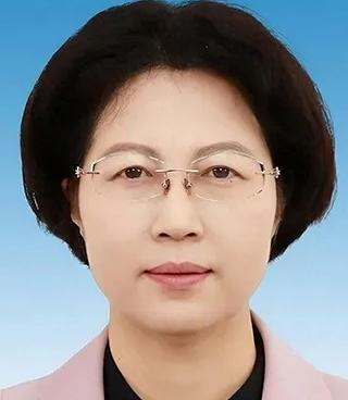 一个大学校长，开学不去剪彩不去开会，跑去查宿舍消防、看食堂菜单。我就没见过这样