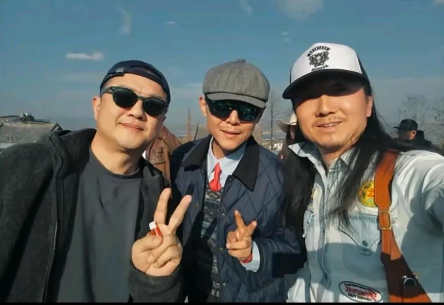 这几个人竟然是朋友！看来名人的圈子也是划区的李亚鹏，大冰，底色一样的人