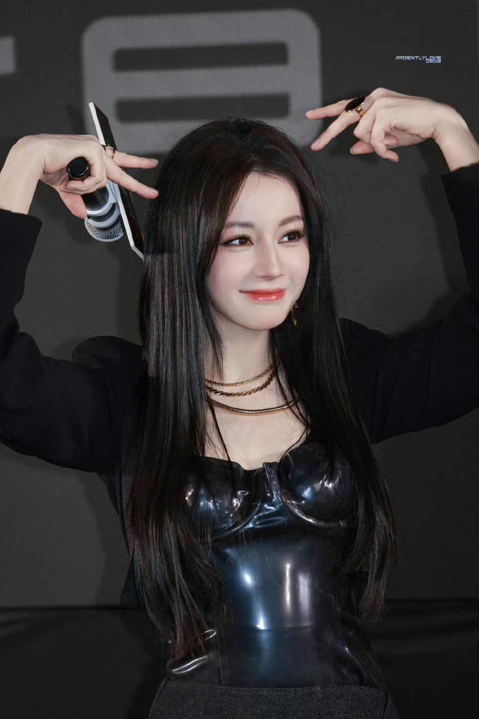 这个迪丽热巴太好看了，像小猫咪追剧团活动多来可以吗