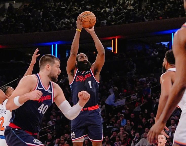 之前的祖巴茨：上场了不行，不上场了好像也不怎么行；现在的祖巴茨，上场不行，