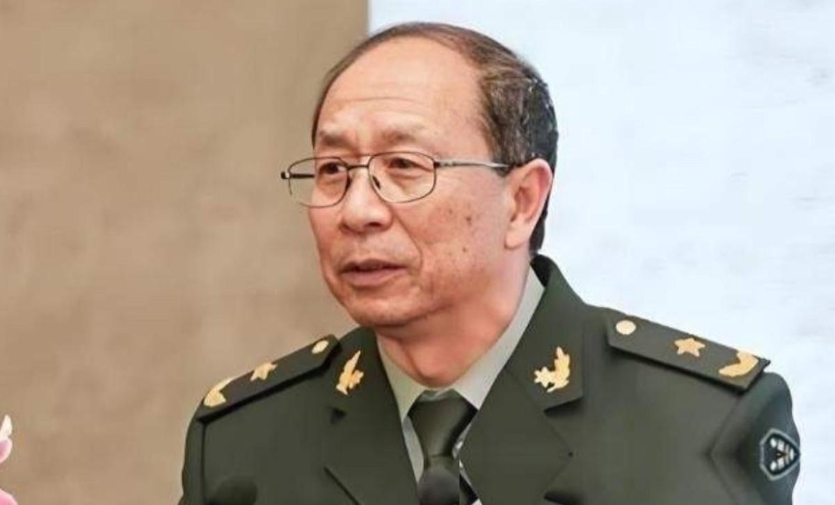 金一南将军曾遭遇过一个相当尖锐的提问。有人问他，当年英国人为了抢回远在天边的马
