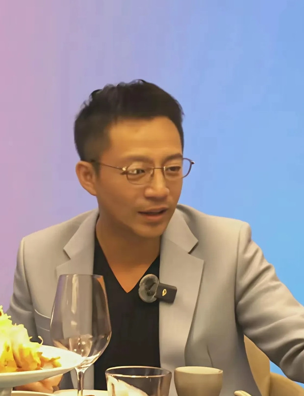 广大吃瓜网友们，当时觉得汪汪终于解脱啦，以为卤头把一条曲线变成直线，可以大结局啦