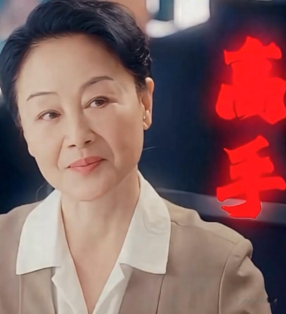 有时候我真会觉得自己很没用。就像上次家里水管爆了，我手忙脚乱，完全不知道怎么修理