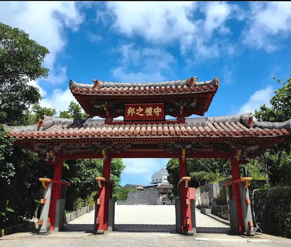 一天抓俩美军，冲绳这波是硬气还是被逼的？2026年4月26日，冲绳