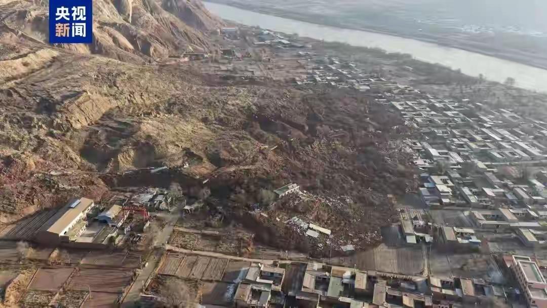 12月10日11时20分，甘肃临夏州永靖县盐锅峡镇黄茨村发生滑坡。截至13日18