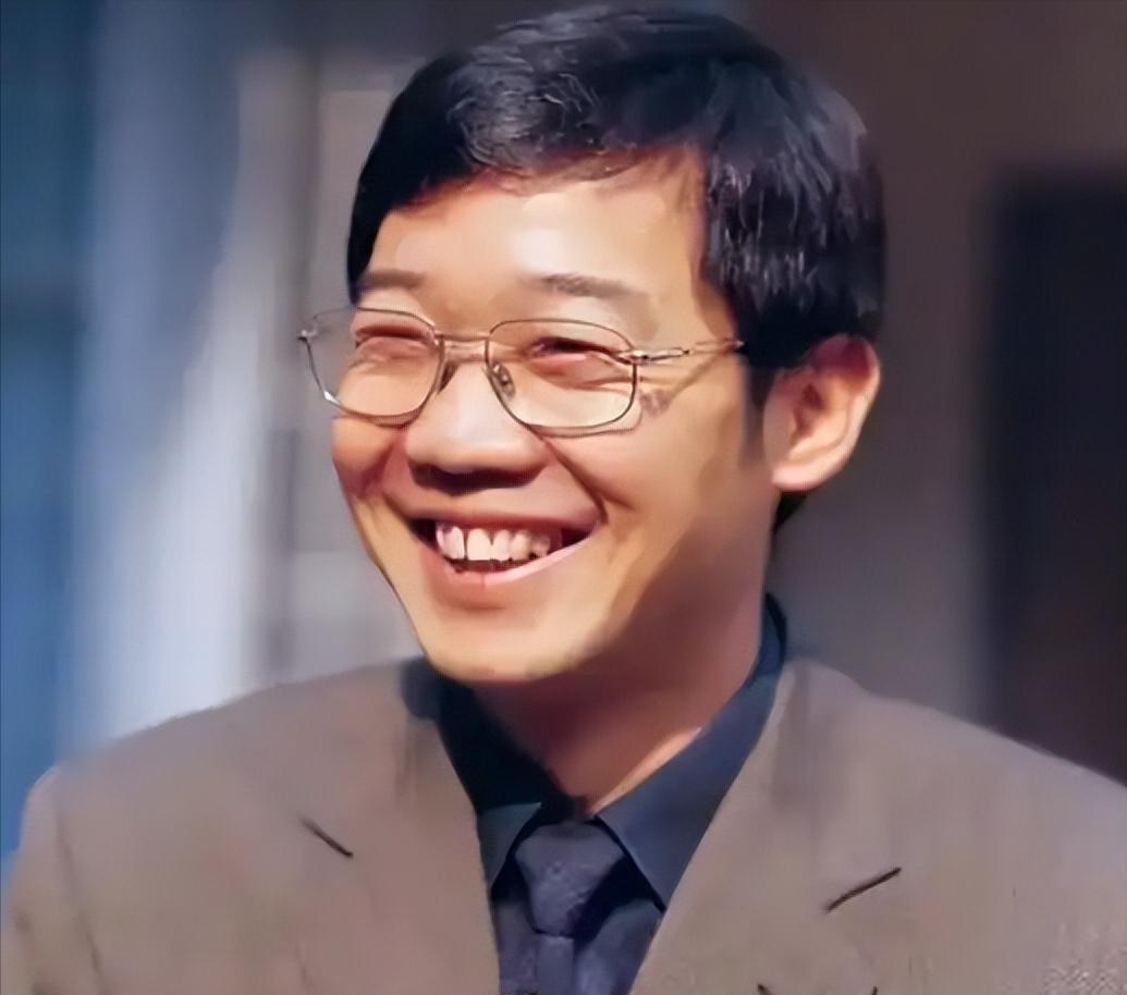 2003年元宵晚会后台，大兵当着满屋人面拨通了奇志的电话：“以后分成，我八你二