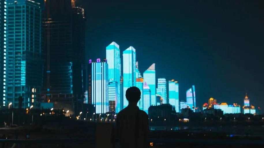体制内教师,中年以后最聪明的活法:装