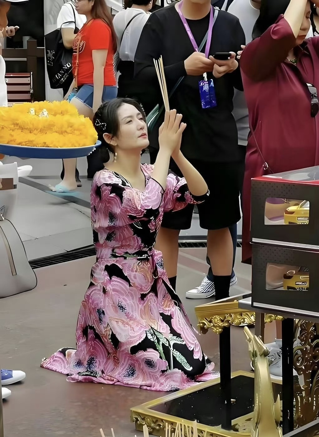 谢娜夫妇身家早过亿了，都有几辈子花不完的钱，她还求什么？​​​