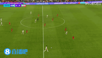 女足亚洲杯首场比赛，中国女足对阵孟加拉女足，全新的女足还得靠王霜，上半场一脚超级