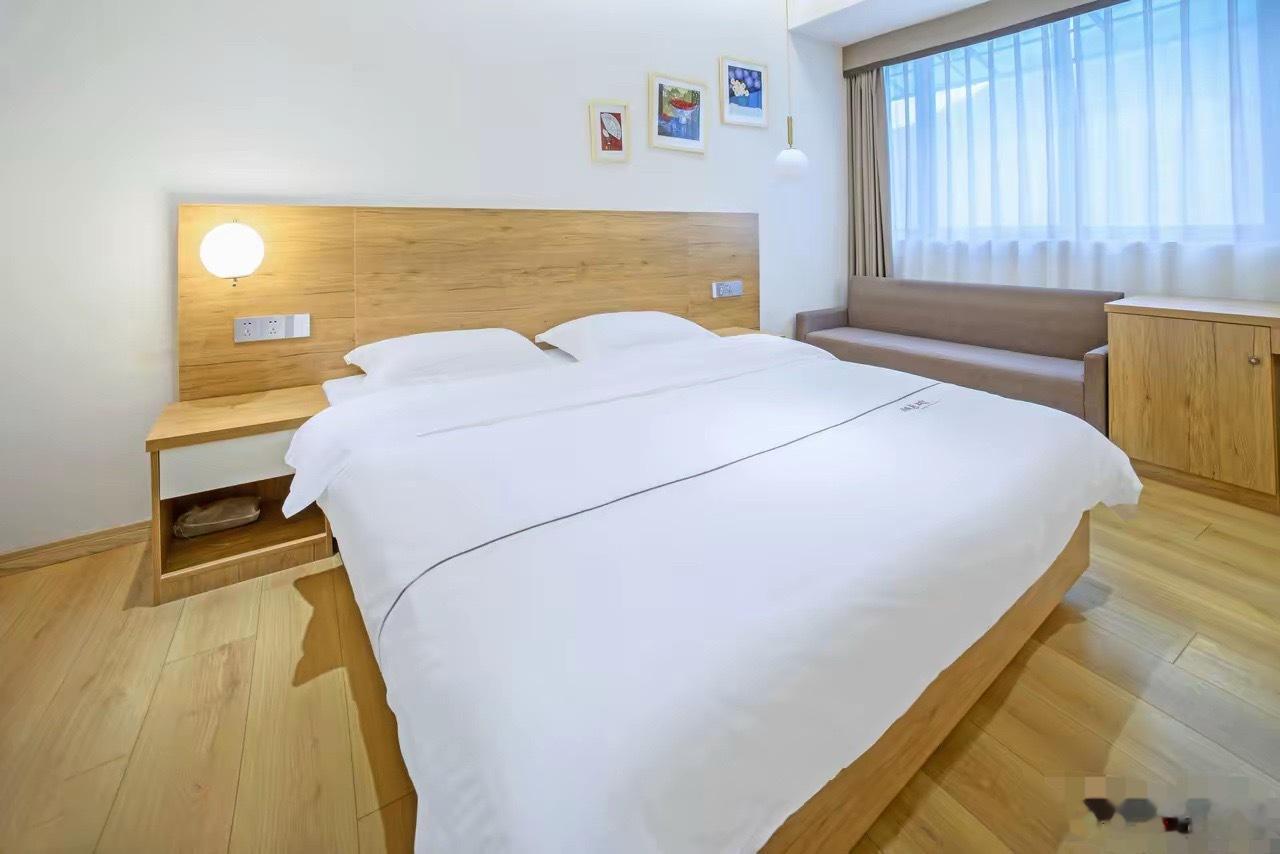 山西大同一董女士，哄骗老公说，自己因工作要出差几天，实则和情人去酒店开了几天房，