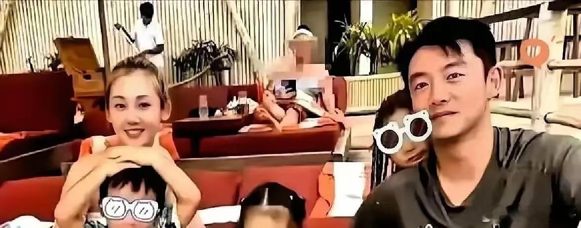 郑恺和苗苗一声不吭把上海650平别墅卖了，32家火锅店9天全关完，全家飞到温哥华