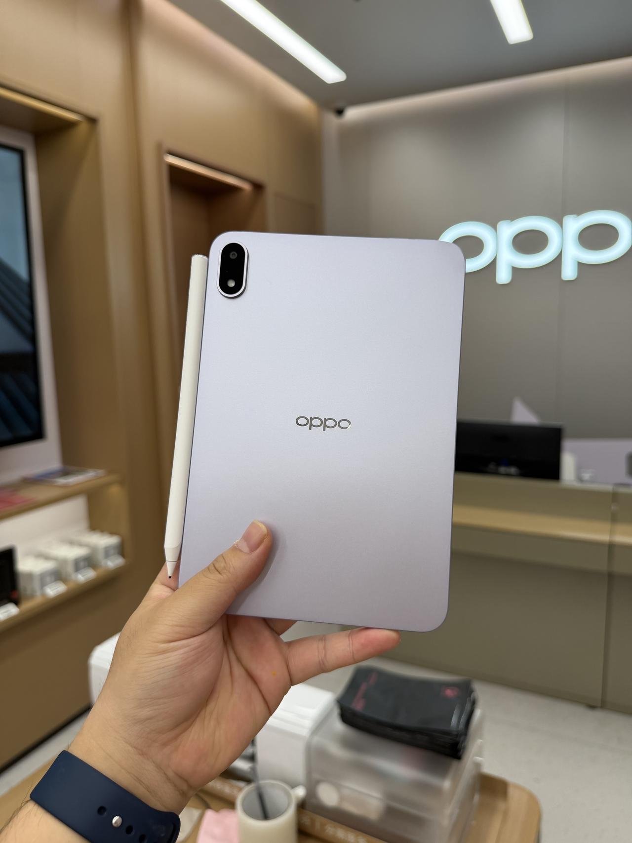 去店里摸完OPPOPadMini有点难忍本来真的是去店里随便玩一下这个OP