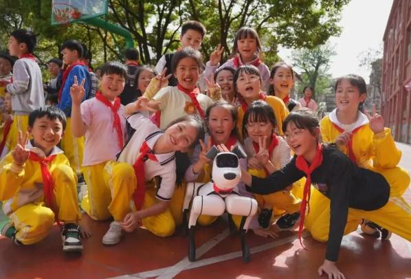 中国人其实最被低估的不是科技，也不是经济，而是我们大多数普通人的平均认知水平可能