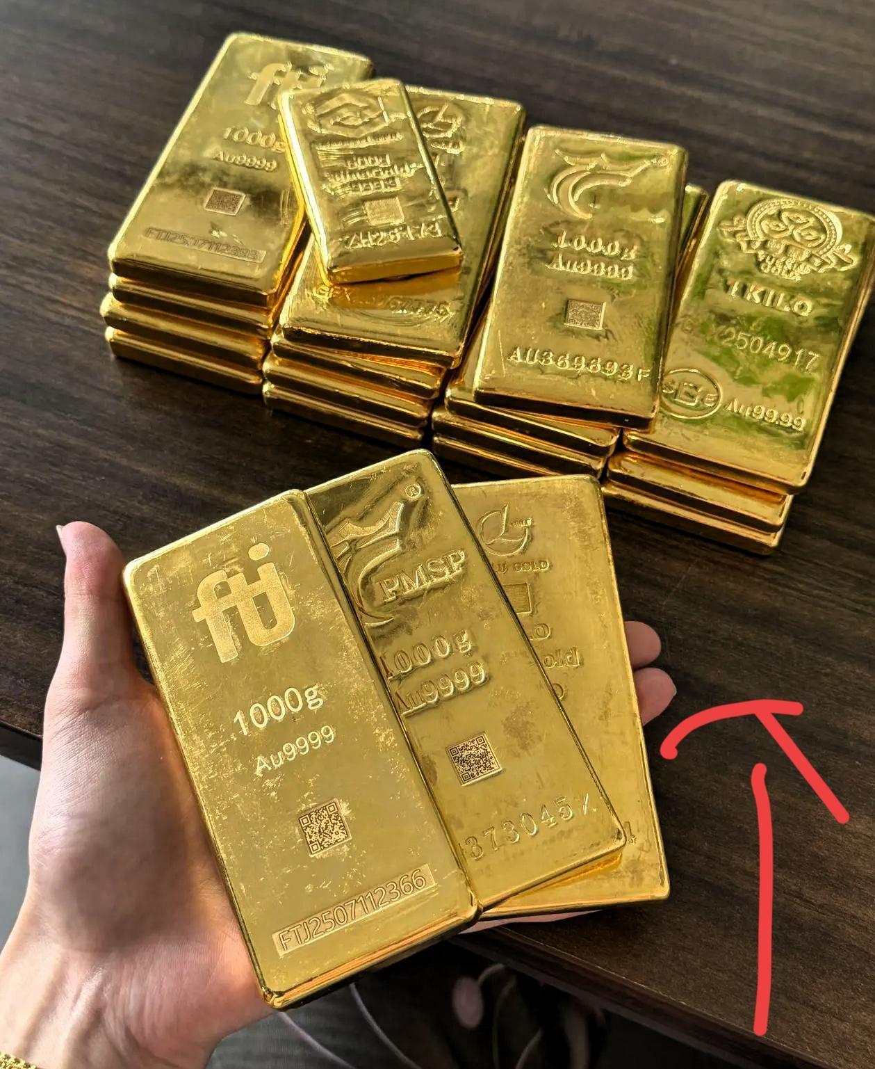 金价预言真的中了！现在还在盯盘的朋友，是不是越看越坐立难安？其实黄金根本不