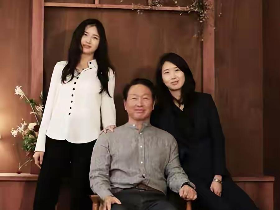 三个女儿，崔泰源会偏爱哪一个？应该是最小的女儿，为何？三个原因！第一，老来