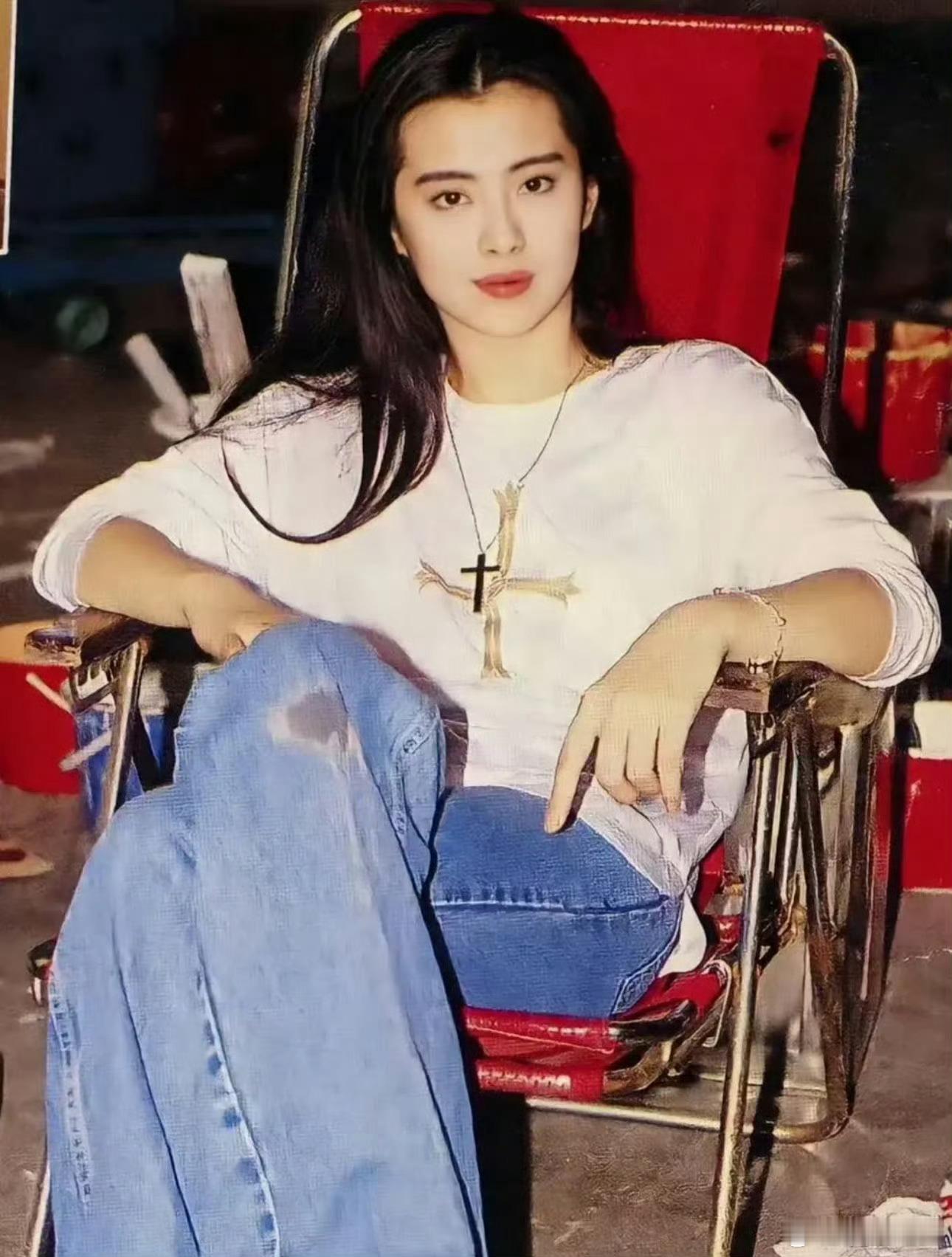 她当年隐退的时候脸就已经撑不住了……对于古早演员，记住她们最美的样子就好了王祖贤