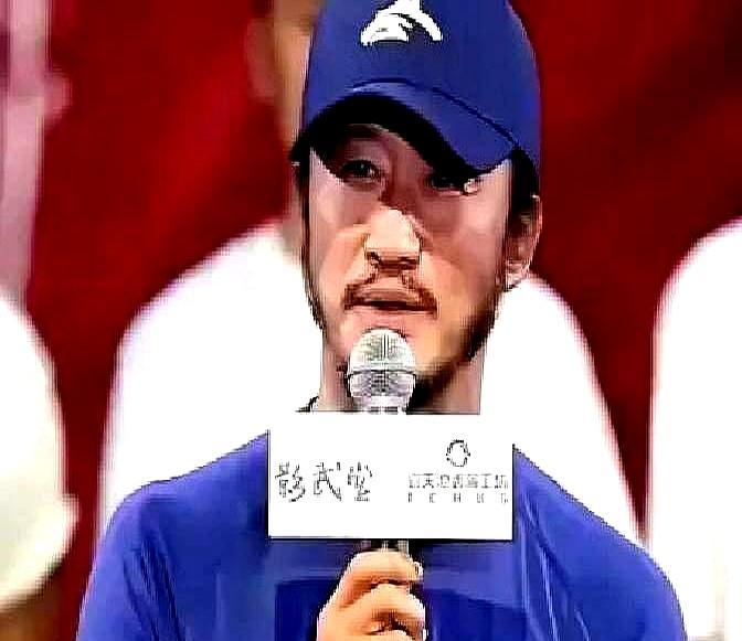 成年人最顶级的情义，竟然是连续三次“互相放鸽子”。吴京筹备武侠巨制《镖人》