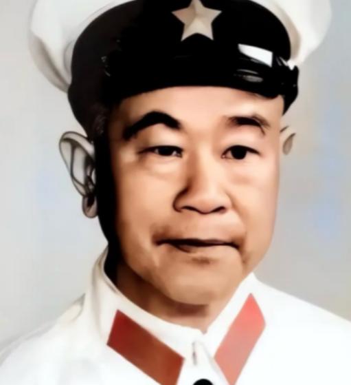 一个男人，进了岳父家，看了墙上一眼，当场要离婚。你以为他发现了什么秘密？不。他只