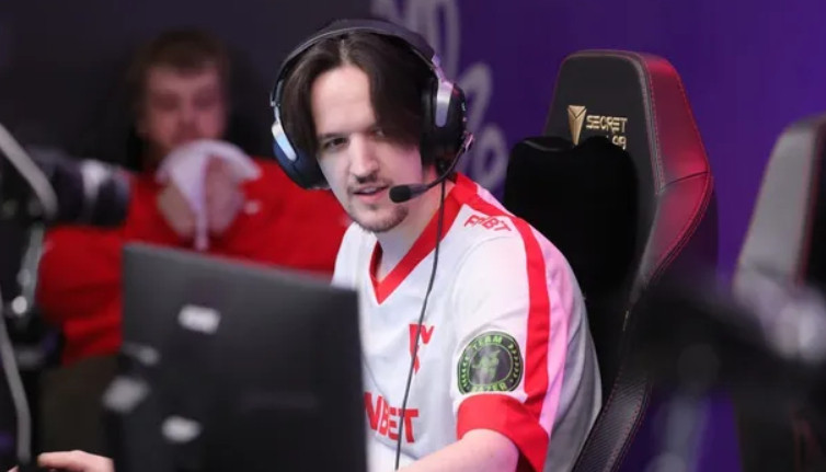 Mouz官宣队伍原优势路Crystallis&Seleri因健康原因将缺席P