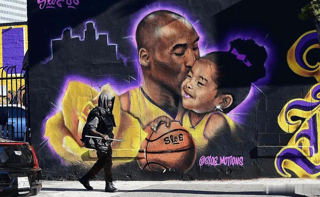 科比逝世6周年，愿逝者安息！6年前的今天，科比遭遇空难意外逝世，令人惋惜。这位篮