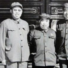 1971年10月，邱会作的儿子邱路光收到一个通知，要求他立刻赶到会议室开会，然而