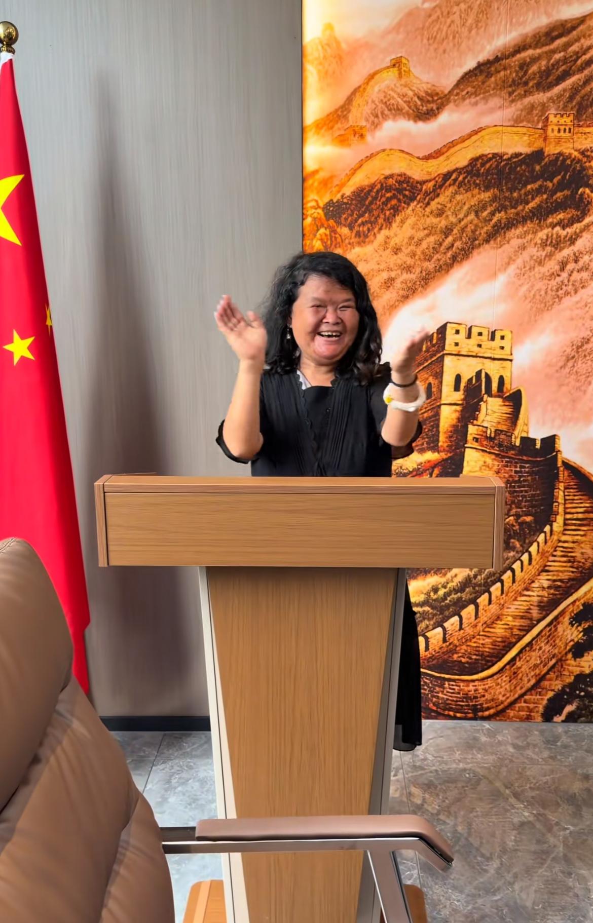 “小马云”范小勤之所以智力有问题，根本原因找到了看来，科学所讲的“近亲不能结婚