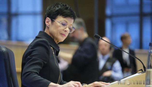 欧盟官员：乌克兰加入欧盟势在必行今天，欧盟专员马尔塔-科斯在社交媒体X上发帖