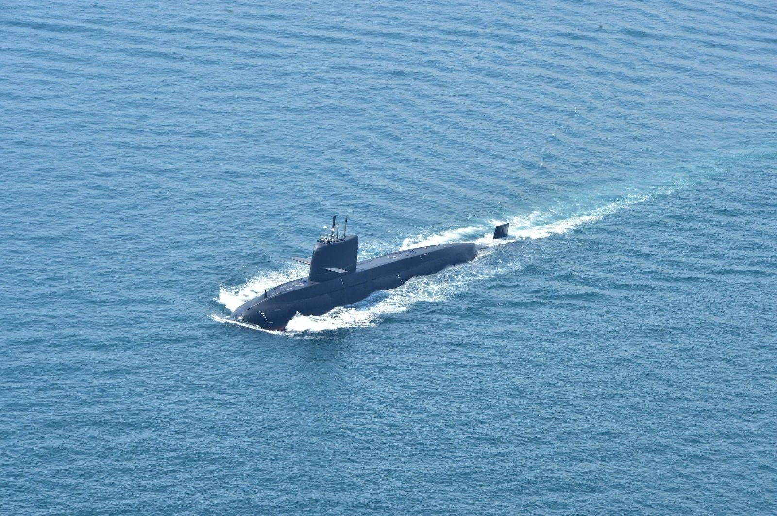 5月22日，巴基斯坦海军的PNSHangor号军舰在前往巴基斯坦的途