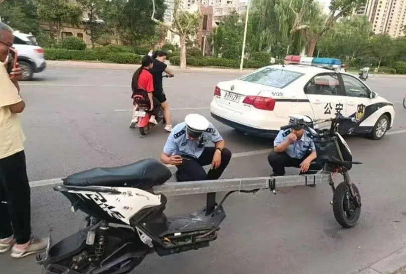 一辆电动车能给改装成这样，帽子叔叔也是只所措了，改咋处理？