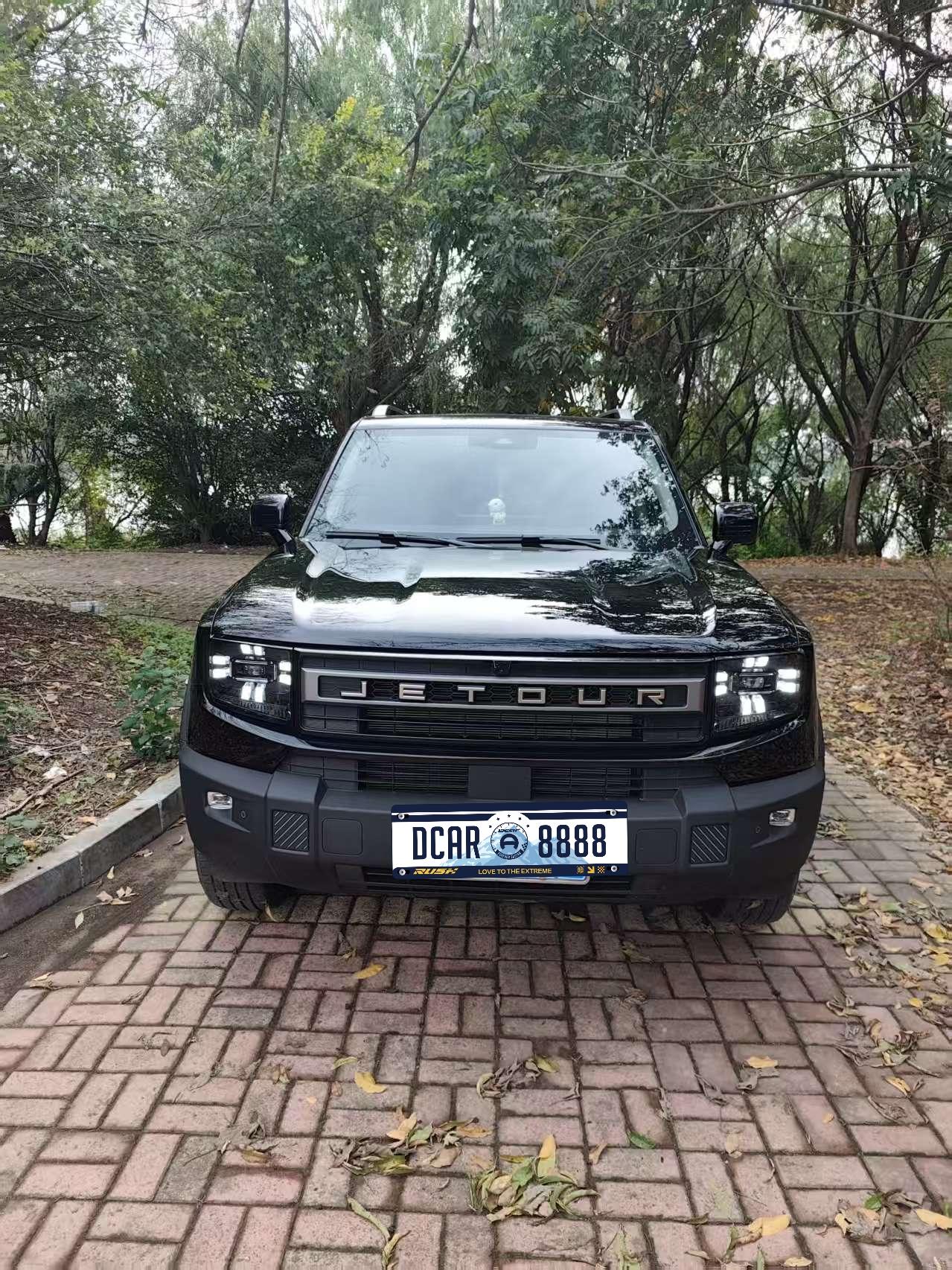 作为捷途山海T2车主，这次做小保养的时候，顺便看了看捷途自由者，光看实车车内细节