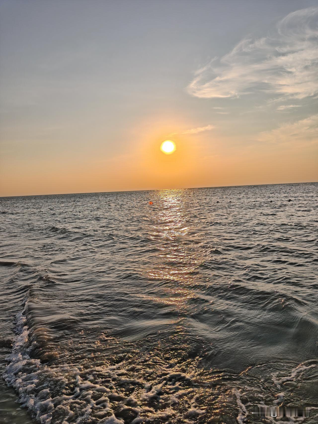 普通人为什么还在坚持买彩票呢？1.作为普通人，我们一生致富的机会不多，想靠着彩